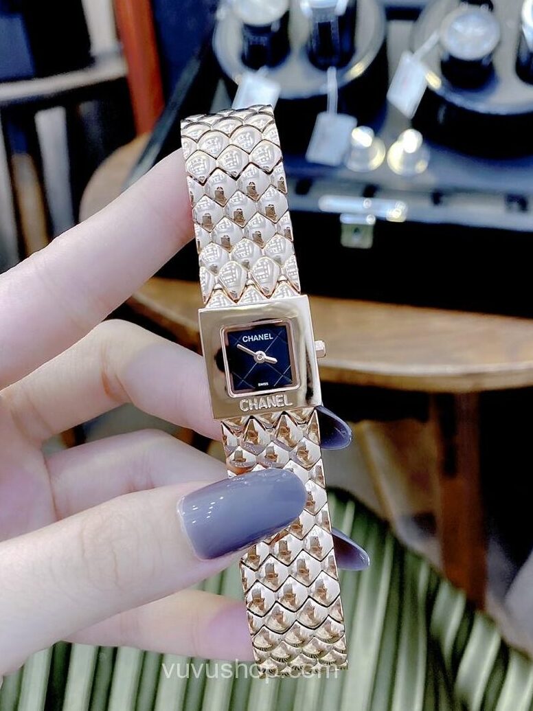 ĐỒNG HỒ NỮ CHANEL F1 - Dạng lắc - 200950009